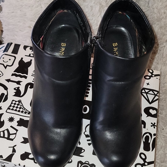 Booties - Picture 4 of 6